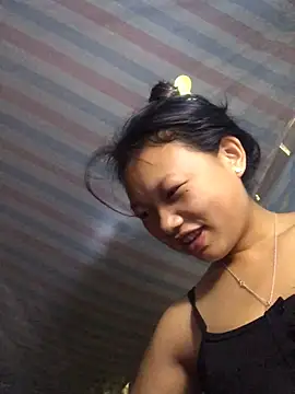 TieuVy99 online show from 04/02/26, 09:49