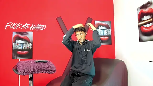 SKYN MAN online show from 03/25/26, 01:28