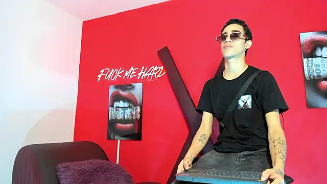 SKYN MAN online show from 03/05/26, 01:35