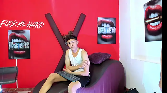 SKYN MAN online show from 04/01/26, 07:20