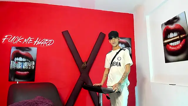 SKYN MAN online show from 03/26/26, 01:26