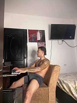 Kenny romano online show from 04/18/26, 01:24