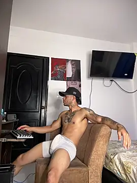 Kenny romano online show from 04/28/26, 01:04