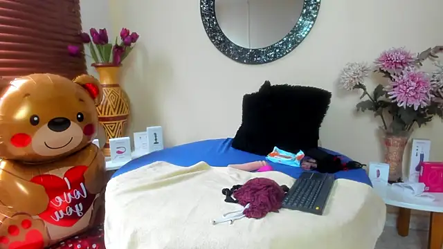 Maye Milf  online show from 03/24/26, 12:49