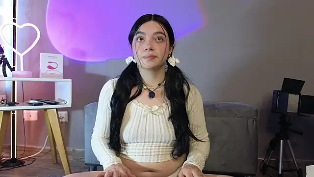 Im Elaris online show from 03/14/26, 04:13