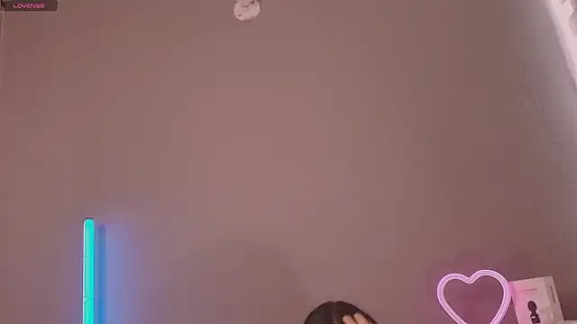 Im Elaris online show from 04/09/26, 02:34