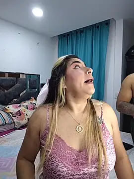 DulceAndChef online show from 04/24/26, 08:27