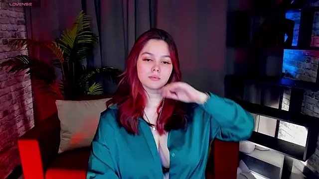 Snapshot of roxywinx chatting on 03/24/26, 12:27 roxywinx online show from 03/24/26, 12:27