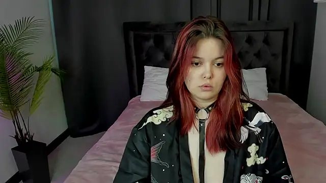 Snapshot of roxywinx chatting on 04/07/26, 12:07 roxywinx online show from 04/07/26, 12:07