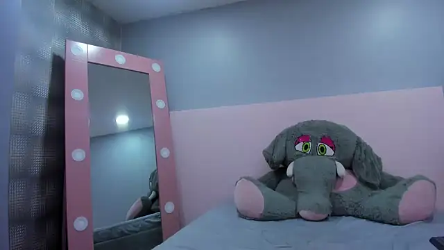 Sol Radiant online show from 03/26/26, 12:25