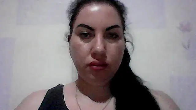 Snapshot of MolliWalton chatting on 03/04/26, 07:21 MolliWalton online show from 03/04/26, 07:21