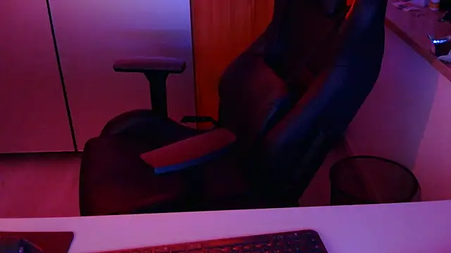 Blase Hase123 online show from 04/17/26, 09:28