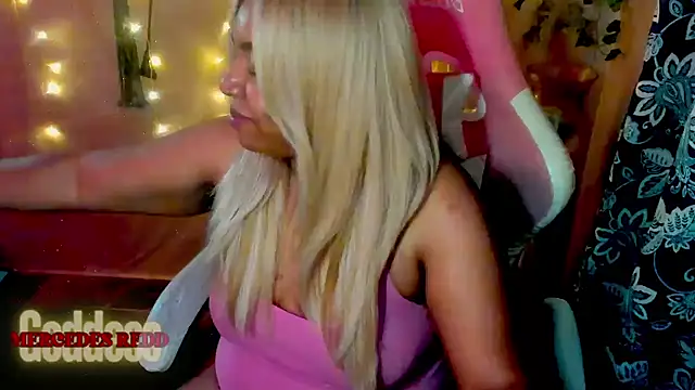 Goddess MercedesRedd online show from 06/19/26, 02:34