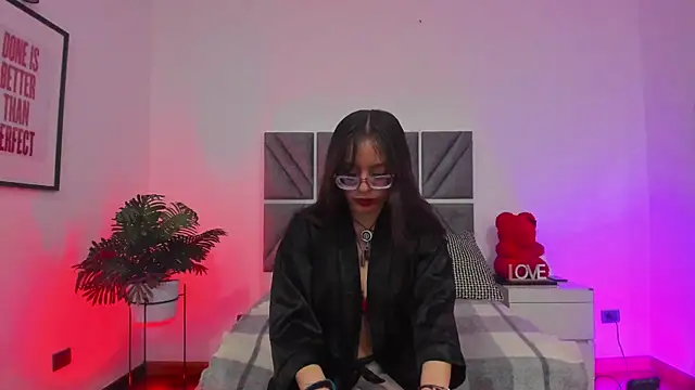 Katalinalee online show from 04/29/26, 08:37