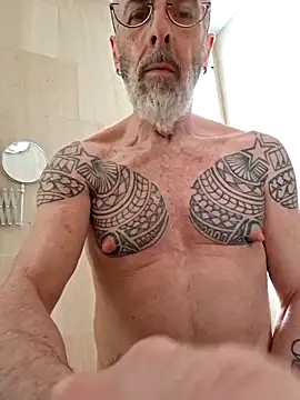 XXX666HEIL online show from 03/26/26, 11:30