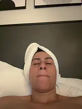 Geovana blan online show from 04/15/26, 01:44