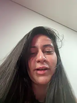 Geovana blan online show from 04/05/26, 07:31