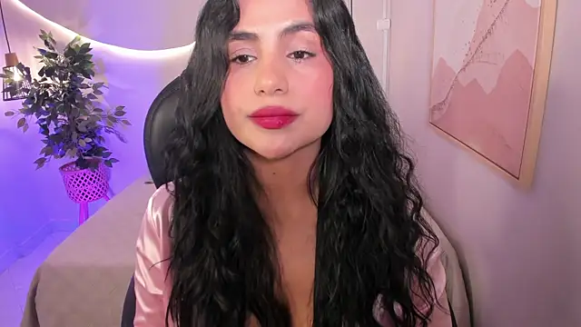 Snapshot of Mara__05 chatting on 07/02/26, 07:42 Mara 05 online show from 07/02/26, 07:42
