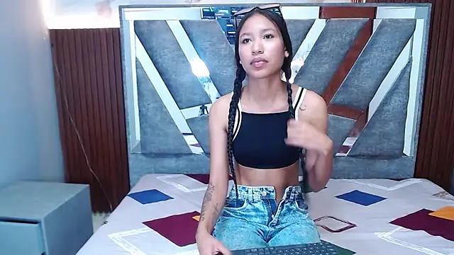 skiaracl202 online show from 03/05/26, 03:47