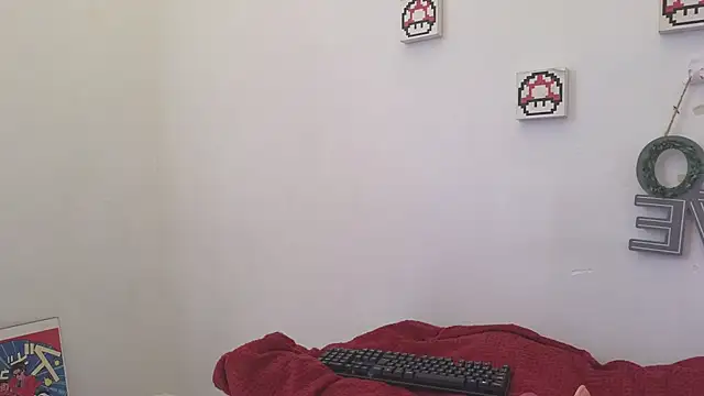 Caroline hernandes online show from 04/27/26, 02:04