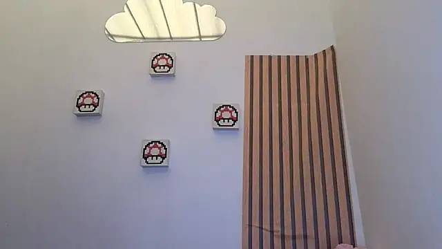 Caroline hernandes online show from 04/09/26, 01:28