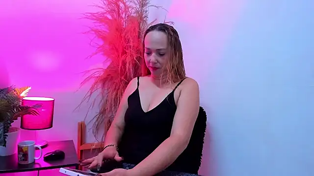 KahiaSmith online show from 07/09/26, 12:59