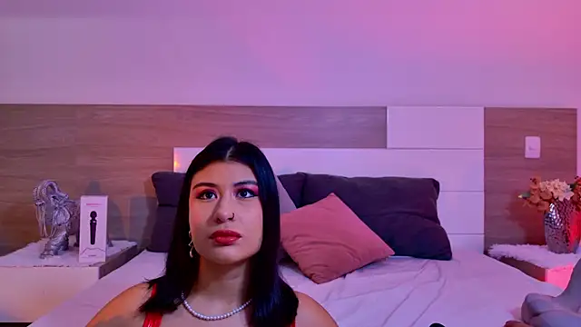 DaphneWayne online show from 04/17/26, 07:06