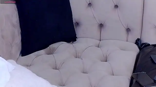 NataliePierce online show from 04/16/26, 09:39