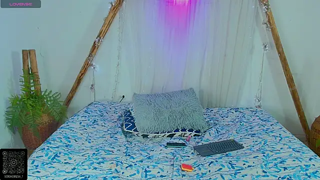 marianafoxx  online show from 04/03/26, 10:05