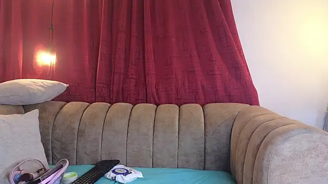 ahnaysexx online show from 04/08/26, 09:49