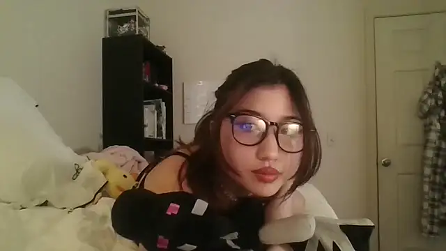 Silverbabyyy2007 online show from 03/28/26, 04:24