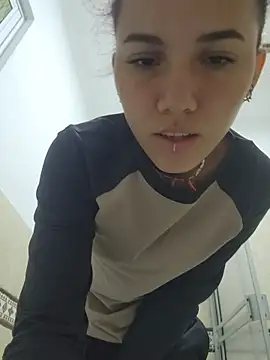 Isabella Stark online show from 03/19/26, 11:43