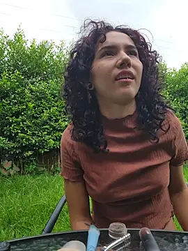 Isabella Stark online show from 04/24/26, 11:45