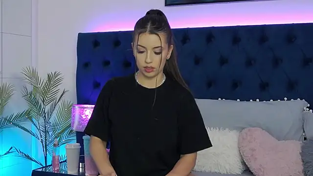 VenusSinclairr online show from 04/17/26, 11:40