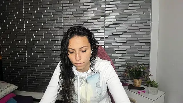 Ana maria 08 online show from 04/16/26, 02:40