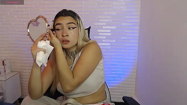 Tamaraa velez online show from 03/13/26, 09:31