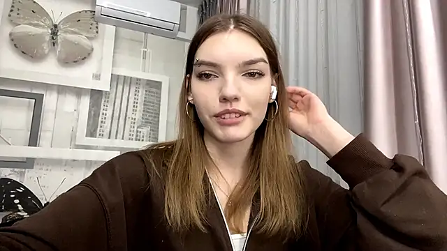 Snapshot of NellyMauson chatting on 03/04/26, 02:47 NellyMauson online show from 03/04/26, 02:47