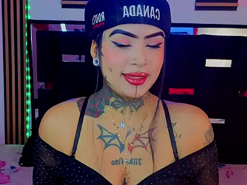 LauriInk1 online show from 04/11/26, 05:49