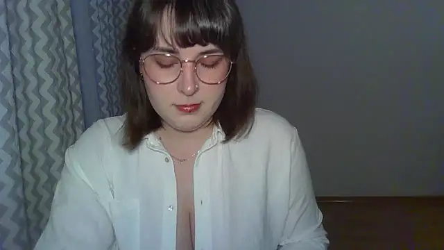 ClaraHard online show from 04/15/26, 05:17