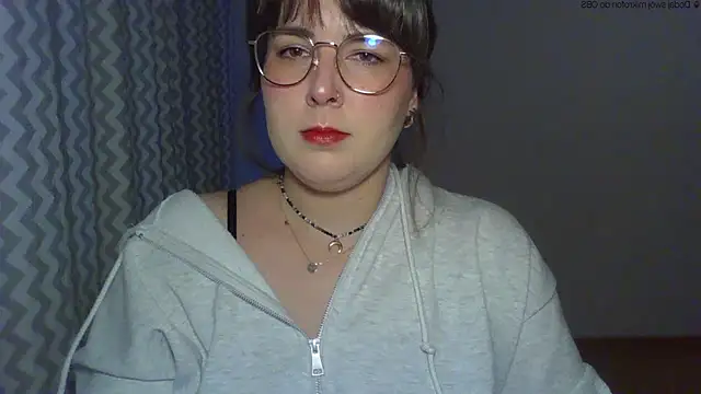 Snapshot of ClaraHard chatting on 05/11/26, 05:32 ClaraHard online show from 05/11/26, 05:32