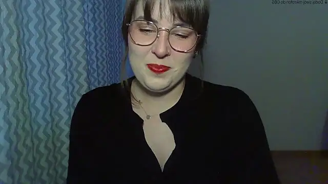 Snapshot of ClaraHard chatting on 05/18/26, 06:12 ClaraHard online show from 05/18/26, 06:12