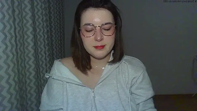 Snapshot of ClaraHard chatting on 05/08/26, 08:23 ClaraHard online show from 05/08/26, 08:23