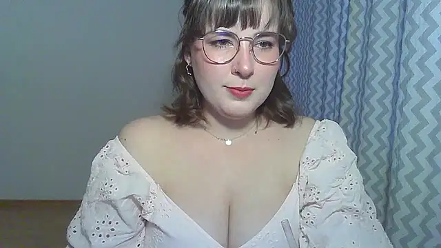 ClaraHard online show from 06/16/26, 06:52