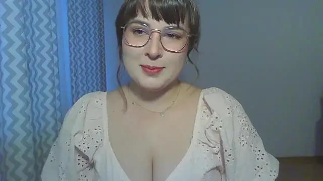 ClaraHard online show from 06/10/26, 05:47