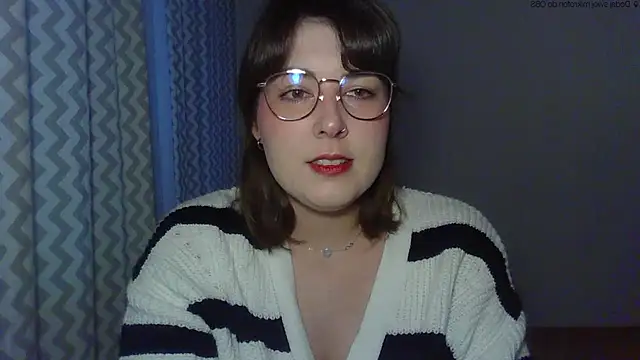 Snapshot of ClaraHard chatting on 05/24/26, 04:18 ClaraHard online show from 05/24/26, 04:18