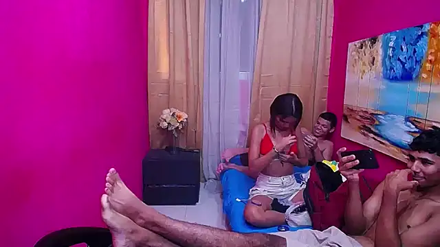 hotsex couple online show from 03/24/26, 06:52