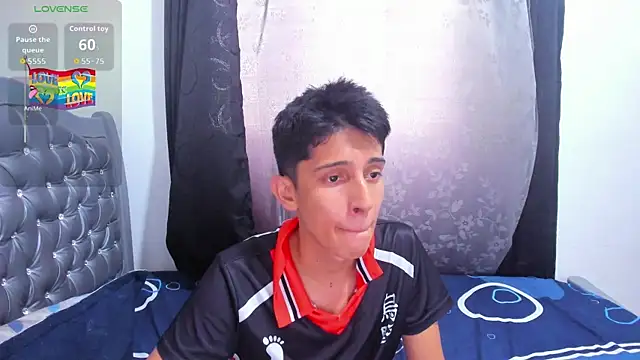 gomitaboy1 online show from 03/19/26, 07:25