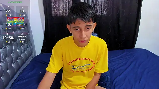 gomitaboy1 online show from 04/16/26, 06:08