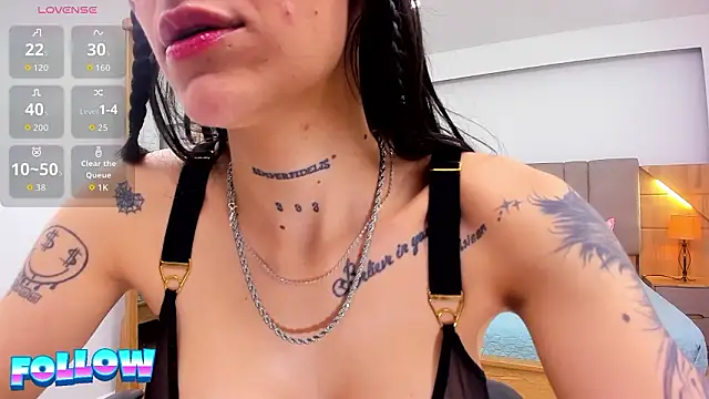 EmiilieThompson online show from 03/22/26, 04:05