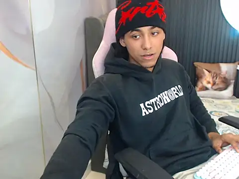 taylor bigdick18 online show from 04/17/26, 01:30